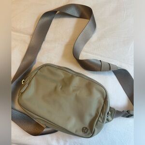 Lululemon Everywhere Belt bad 2L / Long Strap